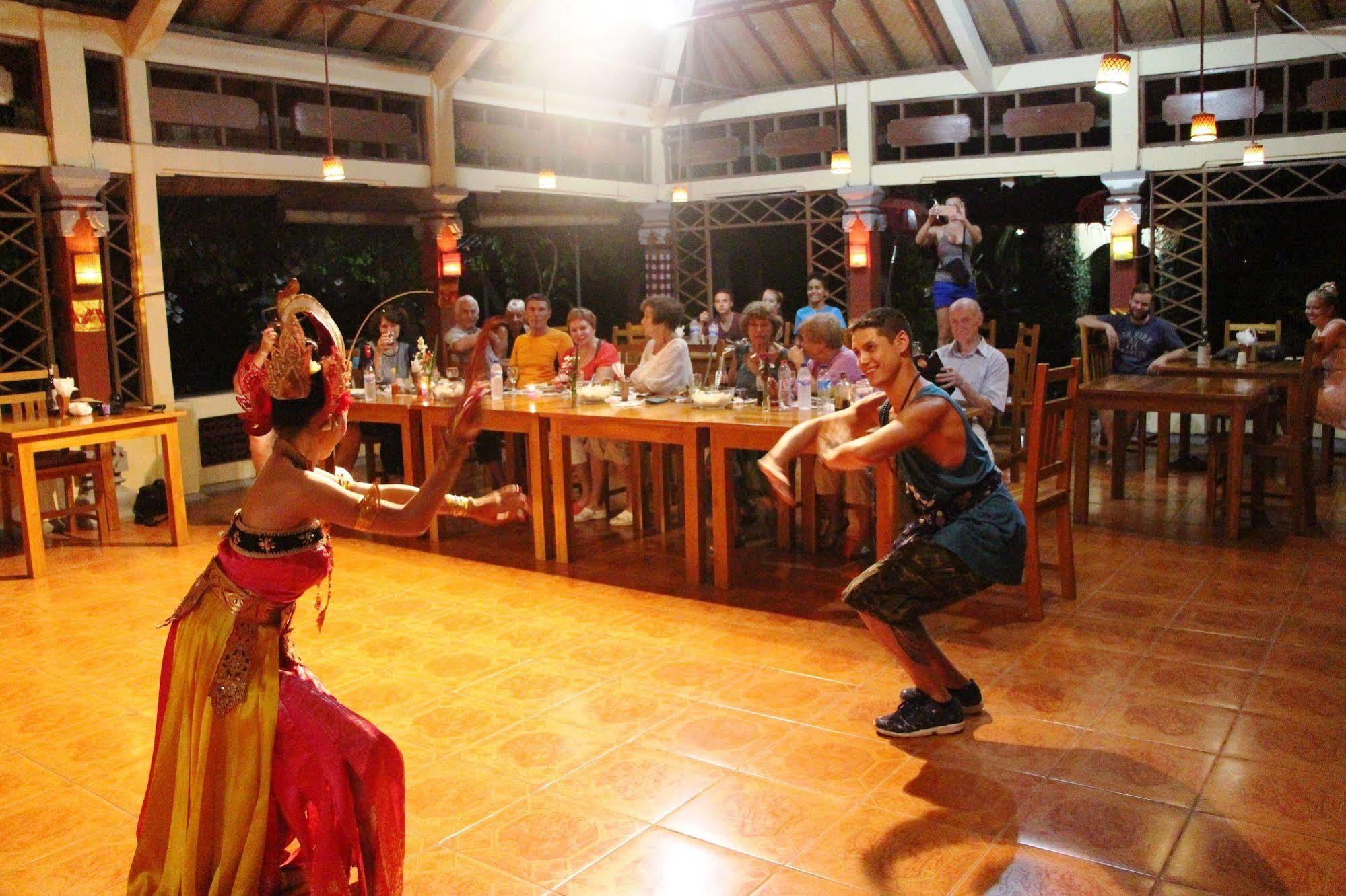Hotel Lovina Beach Hotel