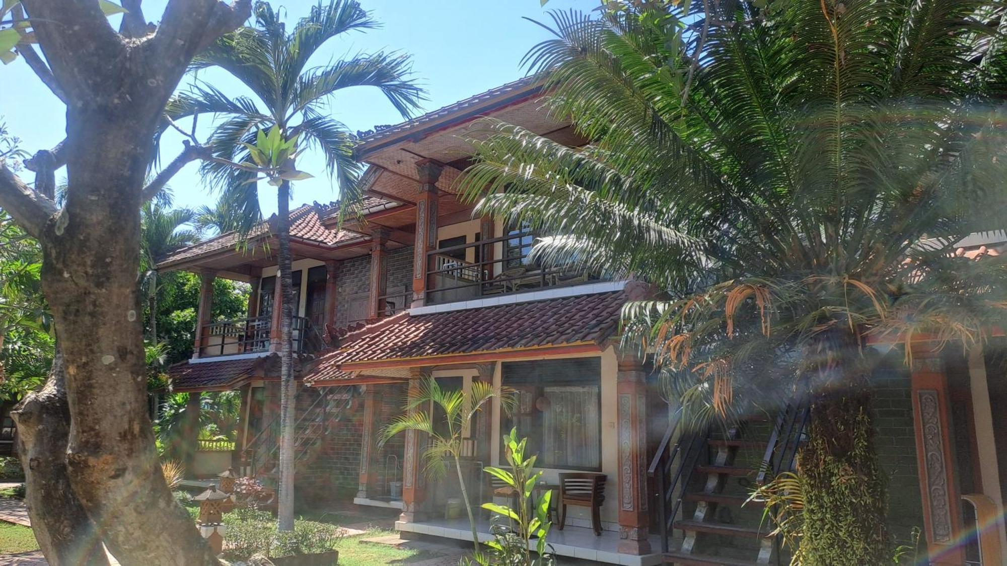 होटल Lovina Beach Hotel Lovina (Bali)